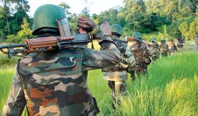 बीजापुर पुलिस नक्सली के बीच फिर हुई मुठभेड़  CRPF के असिस्टेंट कमांडेंट शहीद , एक जवान घायल  सर्चिंग जारी