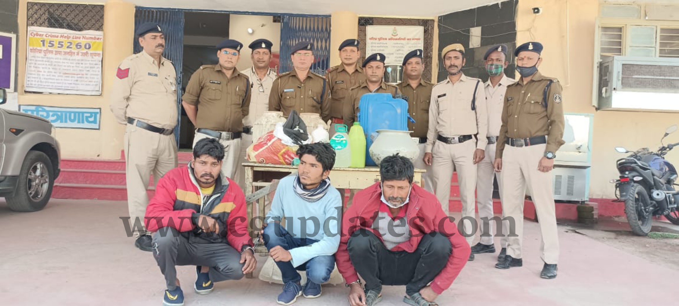 कोरिया: दो अलग अलग कार्यवाही में 57 लीटर देसी महुआ शराब के साथ तीन आरोपी गिरफ्तार...चिरमिरी थाना की कार्यवाही...