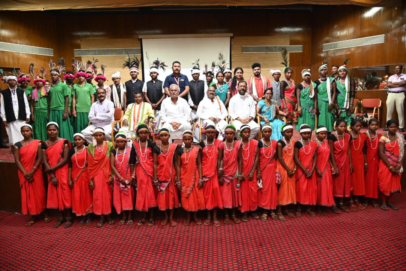 रायपुर : घोटुल शिक्षण के ऐसे केंद्र जहां पर शिक्षा, स्वास्थ्य, संस्कृति की समृद्ध जानकारी दी जाती है -मुख्यमंत्री भूपेश बघेल