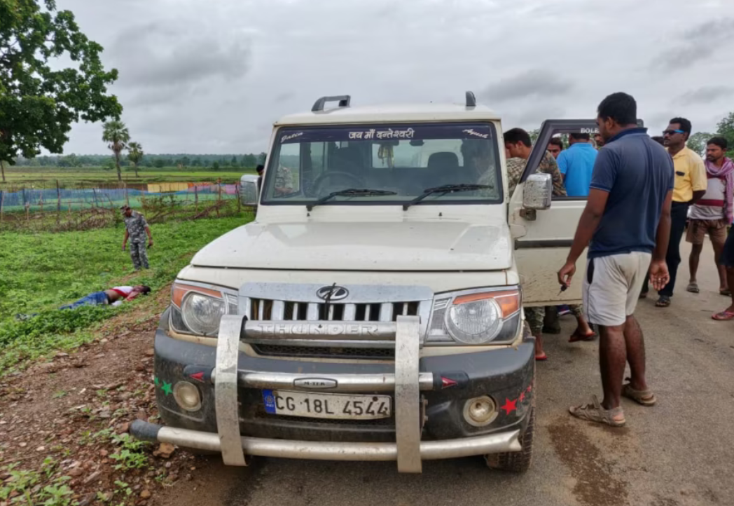 सुकमा में आरक्षक की गला रेतकर नक्सलियों ने की हत्या, लाश सड़क पर फेका , पुलिस कर रही जांच