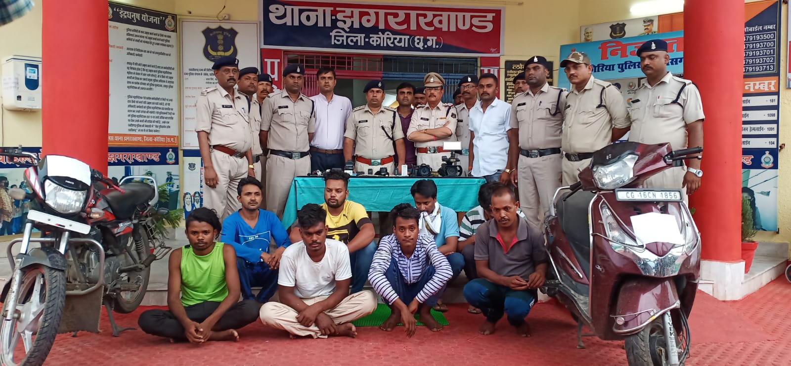 अंतरराज्यीय नकाबपोश लुटेरे गिरफ्त में, लूटी संपत्ति खरीदने वाले भी पकड़ाए...