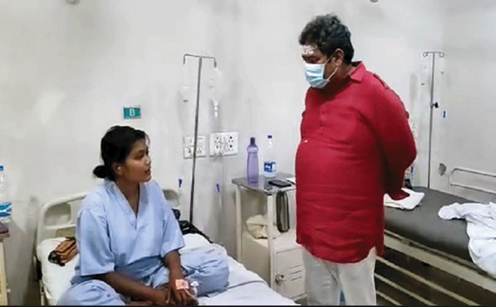 छत्तीसगढ़ के इस कॉलेज के हॉस्टल में 60 छात्राओं को फ़ूड पॉइजनिंग एक कि मौत 46 की हालत गंभीर