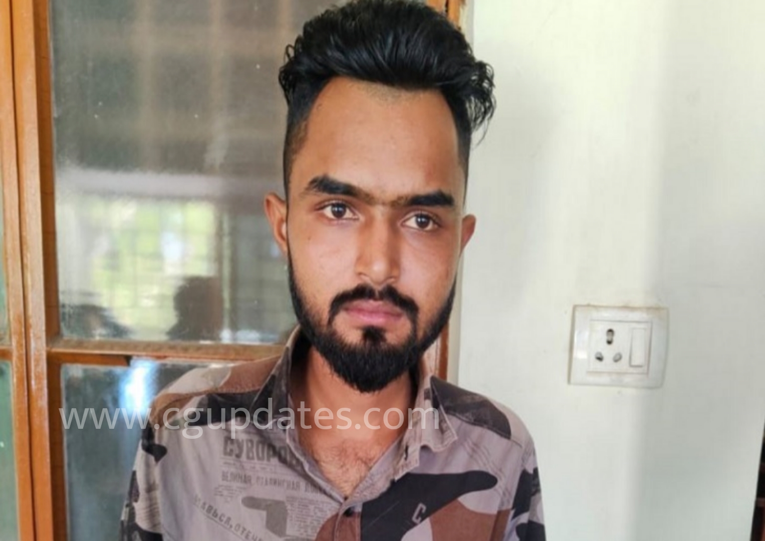 चाकू की नोक पर नाबालिग से दुष्कर्म करने वाला आरोपी दबोचा गया दरवाजा खुलवाकर पेट मे रखा चाकू  