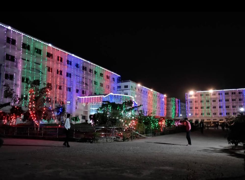 छत्तीसगढ़ के इस मेडिकल कॉलेज पर 3 लाख का जुर्माना मान्यता रद्द करने की भी की गई सिफारिश जाने क्या है बड़ी वजह