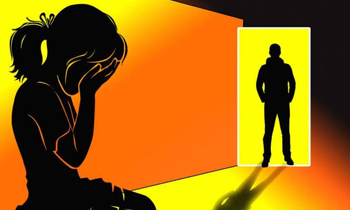 रायपुर के कैफ़े में 14 साल की नाबालिग से रेप सोशल मीडिया में दोस्ती कर मिलने बुलाया,दुष्कर्म के बाद छोड़कर भाग निकला...