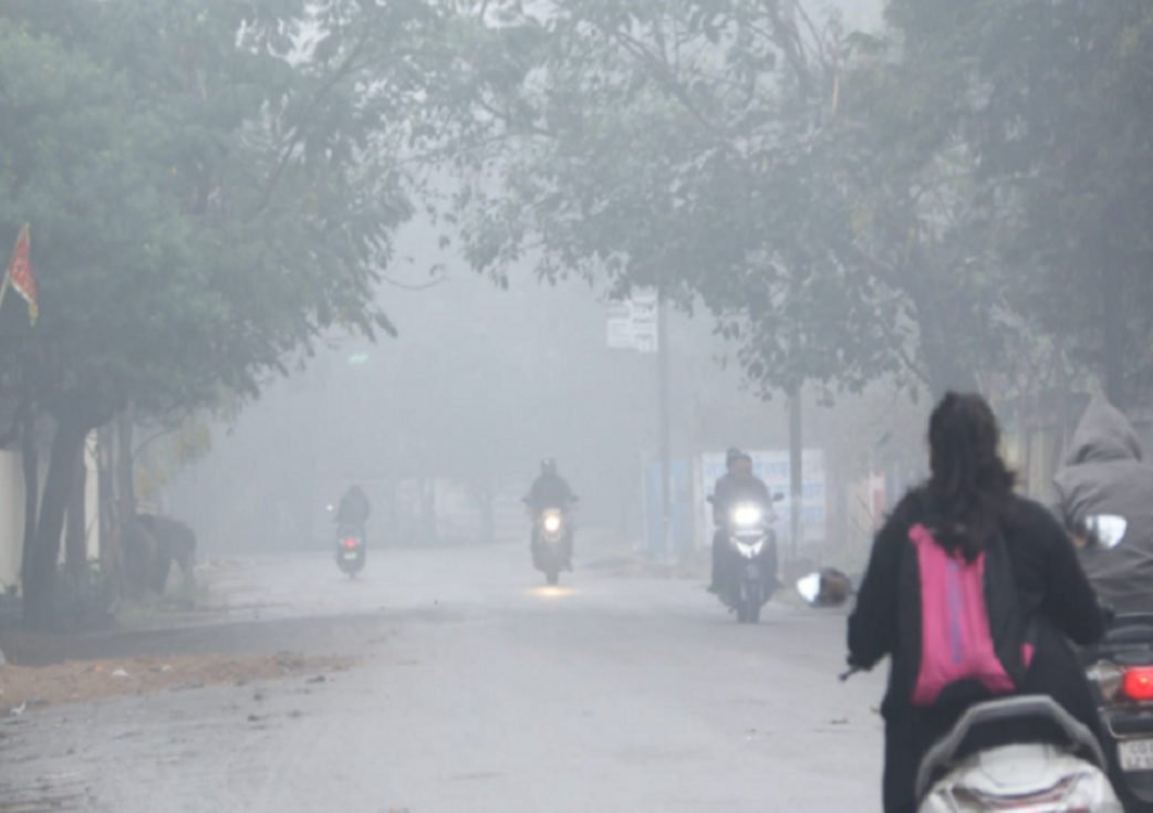 रायपुर बिलासपुर सहित पूरे प्रदेश में कोहरा ही कोहरा और बुंदाबांदी आने वाले 2 दिनों तक ऐसा ही रहेगा मौसम इन 2 जिले में ठंड इतनी की स्कूल की 3 दिनों तक छुट्टी कलेक्टर ने जारी किया आदेश