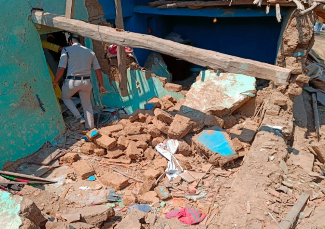 बड़ी खबर दहेज में मिला होम थियेटर हुआ ब्लास्ट दूल्हे और उसके भाई की मौत 4 घायल...