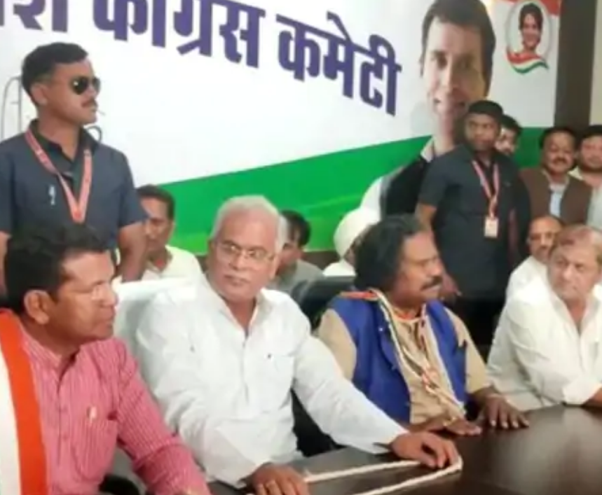 BJP को बड़ा झटका,नंदकुमार साय ने छोड़ी पार्टी,बोले आत्मसम्मान को पहुँचाई ठेस...अब कांग्रेस में हुए शामिल