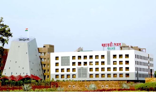 मोहन मरकाम के मंत्री पद की शपथ लेने के बाद सामान्य प्रशासन विभाग ने जारी की अधिसूचना