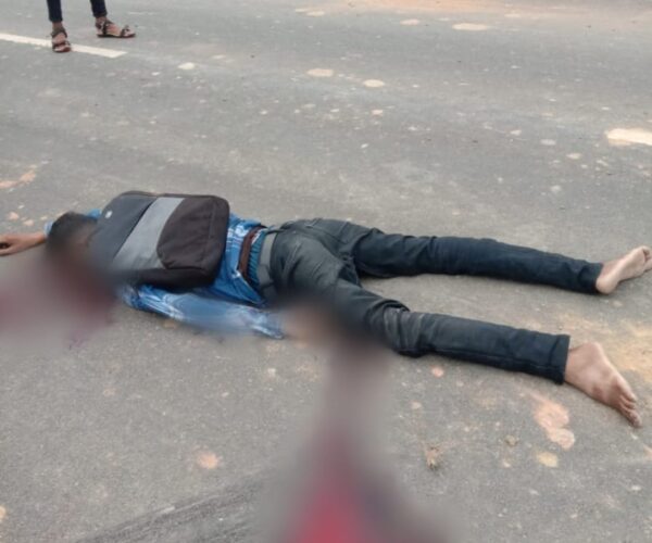 सड़क किनारे खून से लतपथ मिली स्कूटी सवार युवक की लाश, सरकारी अस्पताल में था पदस्थ