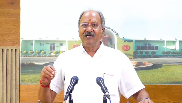 ऐसी क्या मज़बूरी थी कि आप 3 महीने के लिए झुनझुना पकड़ने तैयार हो गये : बृजमोहन