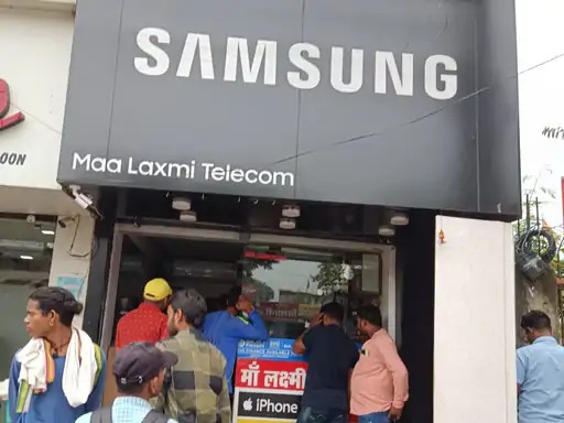 राजधानी में 40 लाख का मोबाइल चोरी करने वाला आरोपी उत्तर प्रदेश से गिरफ्तार, 70 फोन बरामद