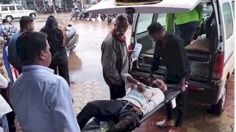 2 बाइकों में जबरदस्त टक्कर, खून से सनी सड़क, दो की मौत, 2 लड़ रहे जिंदगी और मौत की जंग