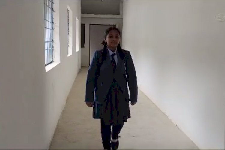 छत्तीसगढ़ के इस जिले में स्वामी आत्मानंद स्कूल में मात्र एक छात्रा के लिए शुरू की 10वीं की कक्षा, छात्रा को रोज करना पड़ता था 35 किमी का सफर, जानिए क्या है पूरा मामला....