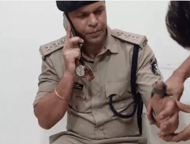 चक्काजाम करने से रोका, तो भाजपा नेता ने तोड़ दिया सीएसपी का अंगूठा, क्या है मामला पढ़िए&hellip;