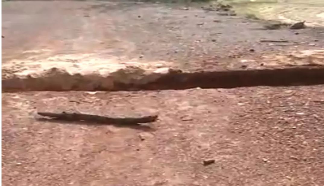 15 अगस्त के पहले नक्सलियों ने मचाया उत्पात, दर्जनभर सड़कें काटी, लगाए बैनर-पोस्टर