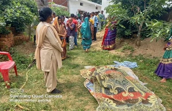 मां-बेटे की इस हाल में मिली लाश, पुलिस ने जताई यह आशंका