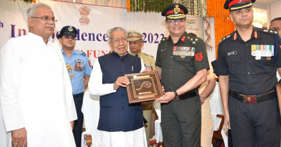 स्वतंत्रता दिवस पर राजभवन में आयोजित हुआ &lsquo;स्वागत समारोह&rsquo;, प्रदेश के विभिन्न क्षेत्रों की हस्तियां हुई शामिल