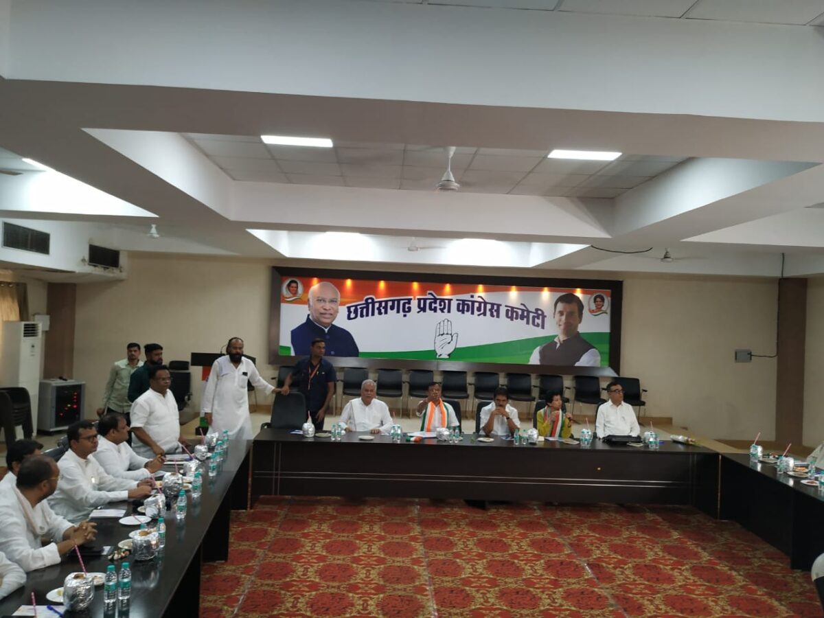 केसी वेणुगोपाल रायपुर पहुंचे, राजीव भवन में पॉलिटिकल अफेयर कमेटी की बैठक जारी