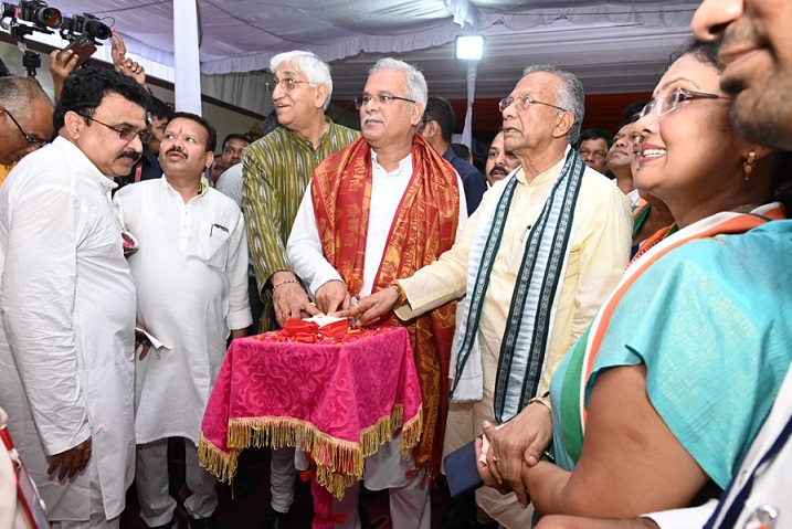 मुख्यमंत्री ने महासमुंद जिले को दी 655 करोड़ की लागत के 223 विकास कार्यों की सौगात