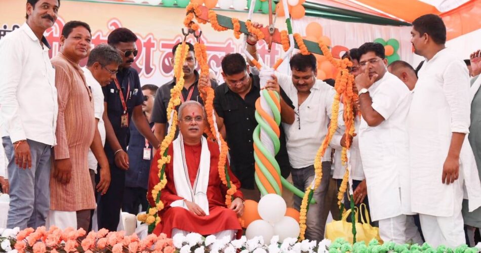CM बघेल ने जन्मदिन पर कुम्हारी वासियों को 55 करोड़ 33 लाख के विकास कार्यों की दी सौगात