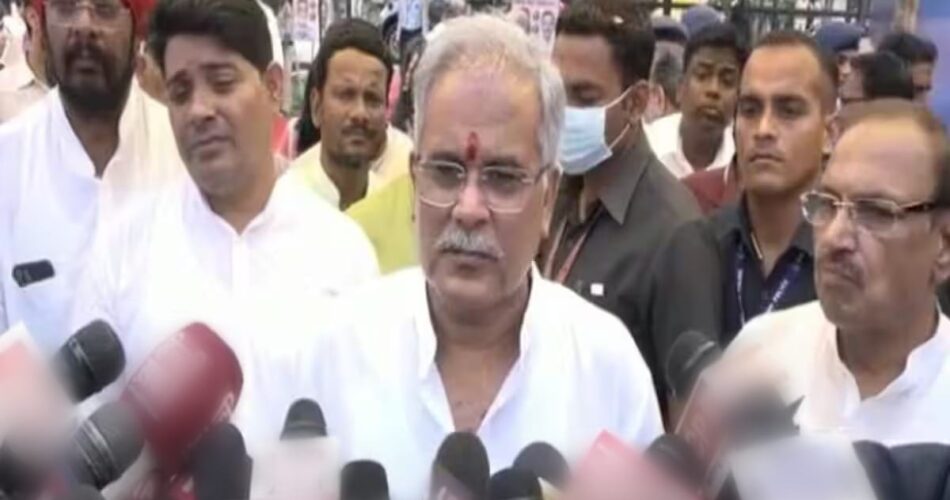 सीएम बघेल ने केंद्र सरकार पर साधा निशाना, कहा &ndash; केंद्र चावल ले या न ले, हम हर परिस्थिति में किसानों का प्रति एकड़ 20 क्विंटल धान खरीदेंगे 