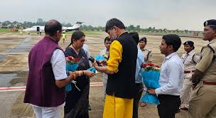 ब्रेकिंग: जगदलपुर पहुंची केंद्रीय मंत्री स्मृति ईरानी, दंतेवाड़ा के लिए हुईं रवाना