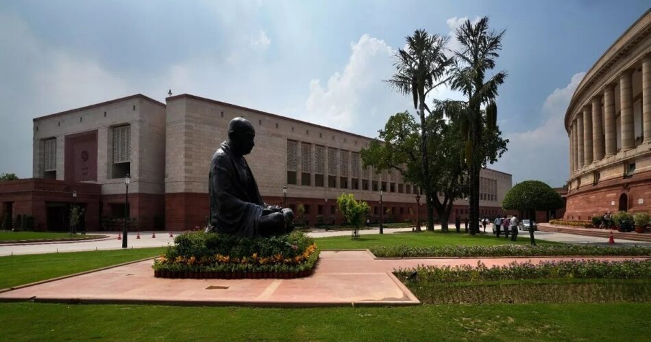 आज से शुरू होगा संसद का विशेष सत्र: आजादी के बाद 75 साल की उपलब्धियों पर चर्चा, आठ विधेयक किए जाएंगे पेश