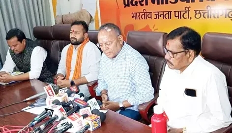 अजय चंद्राकर ने कांग्रेस पर साधा निशाना, कहा- 28 महीने कोरोना में 5 किलो चावल कौन खाया, उसकी जांच कराएंगे क्या?