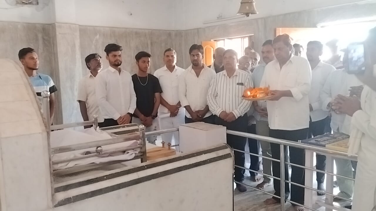 गुरू घासीदास ने मानव समाज को एक सूत्र में बांधने का कार्य किया : मंत्री अकबर