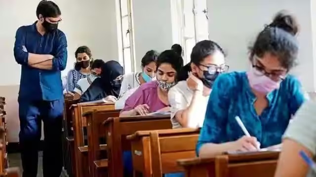  15 तारीख़ को होने वाली इस परीक्षा को व्यापम ने किया स्थगित,जानिए वजह