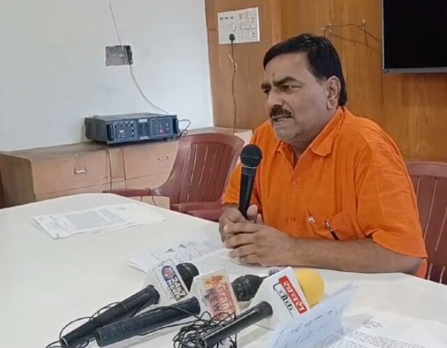  निर्दलीय अभ्यर्थी ने लगाए रिटर्निंग ऑफिसर पर गंभीर आरोप, प्रेसवार्ता कर कहीं यह बात&hellip;