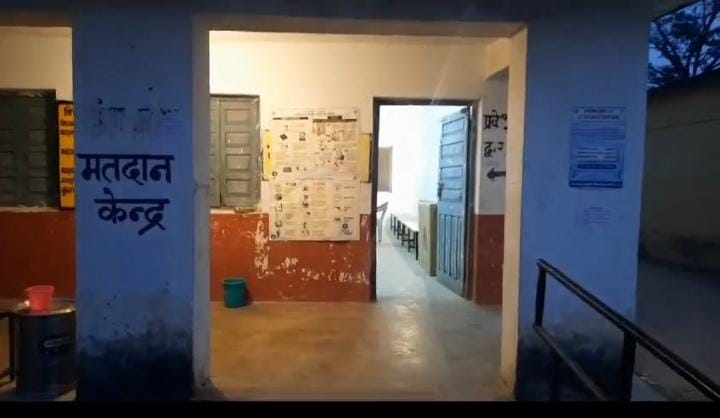 कांकेर में मतदान शुरू, 1 घंटे पहले से वोट देने पहुंचे लोग, मतदाताओं के लिए बनाया गया सेल्फी जोन