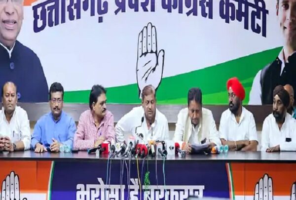 महतारी वंदना के नाम पर भ्रम फैला रही है भाजपा : मोहम्मद अकबर