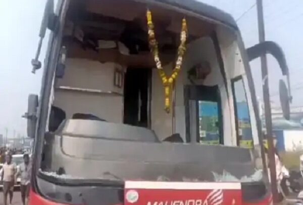 तेज रफ्तार बस ने युवक को मारी टक्कर, मौके पर मौत