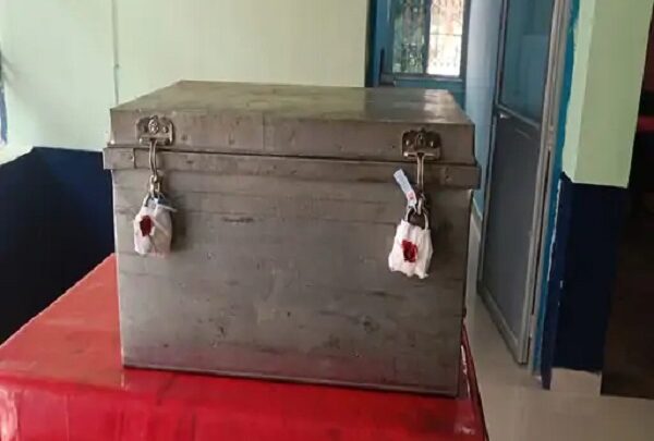 छत्तीसगढ़ में स्कॉर्पियो से 1 करोड़ 12 लाख जब्त...जांच जारी