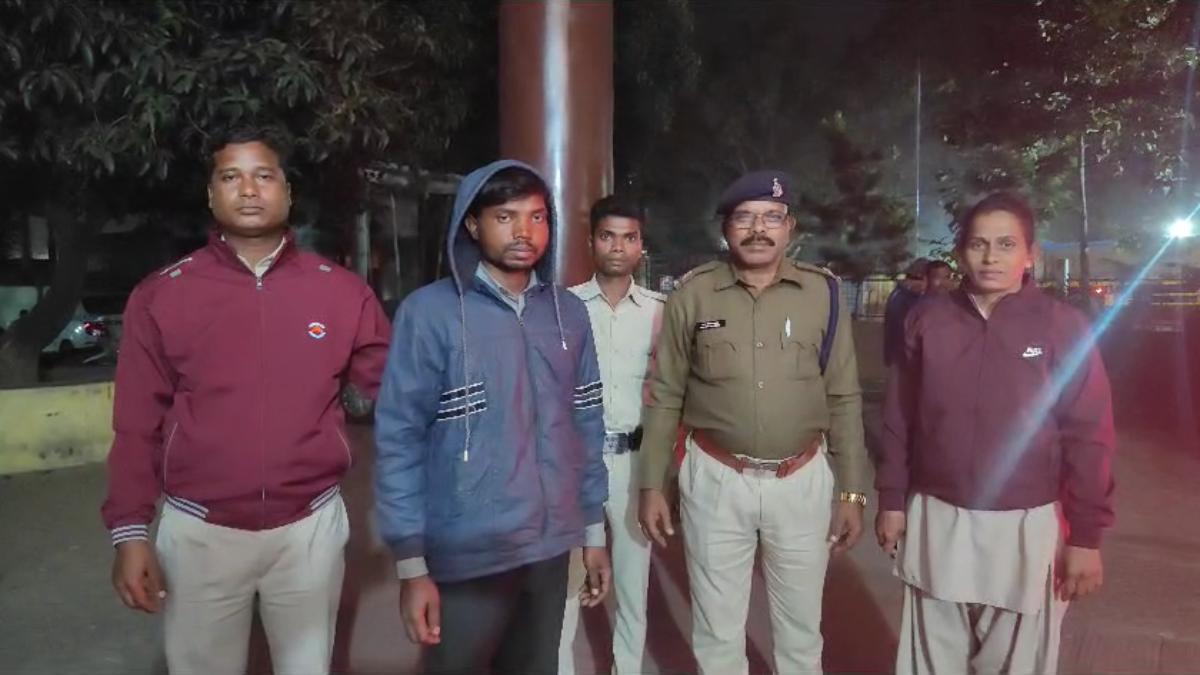 पत्नी को जिंदा जलाने वाला आरोपी पति गिरफ्तार... जानिए क्या है मामला 