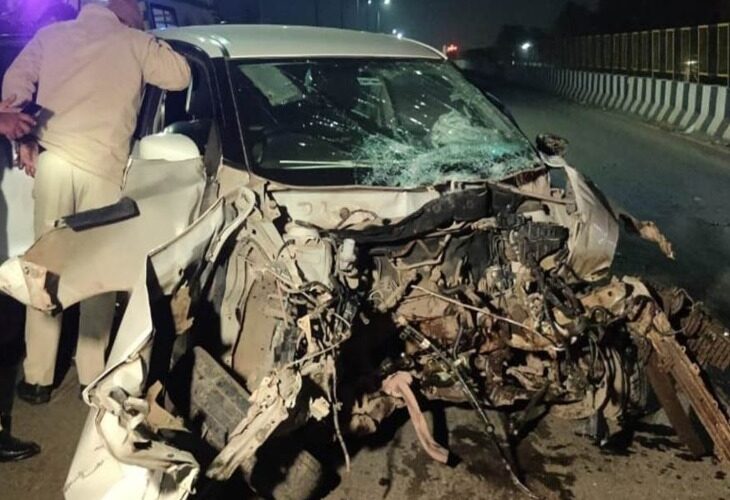 राजधानी में दर्दनाक हादसा, डिवाइडर से टकराई अनियंत्रित कार, हादसे में एक की मौत, दूसरा गंभीर