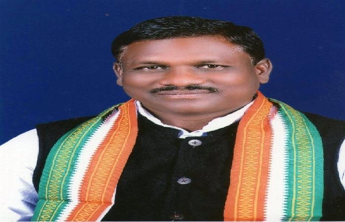 कांग्रेस की हार पर नेताओं के बीच रार...बृहस्पति सिंह को कारण बताओ नोटिस जारी, कांग्रेस नेताओं ने तत्काल पार्टी से निष्कासित करने की मांग