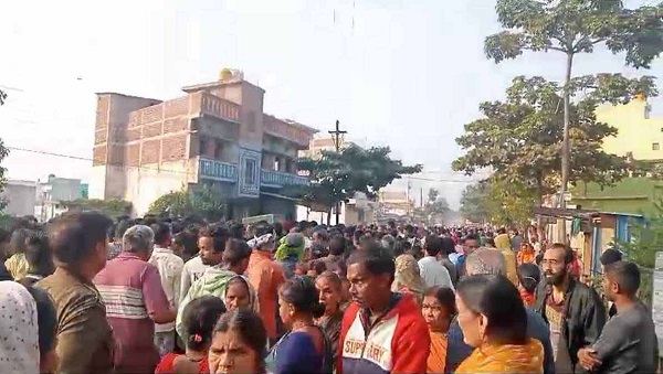 Accident : नहीं थम रहा तेज रफ्तार का कहर...हाईवा की चपेट में आने से पिता और 2 बेटों की दर्दनाक मौत