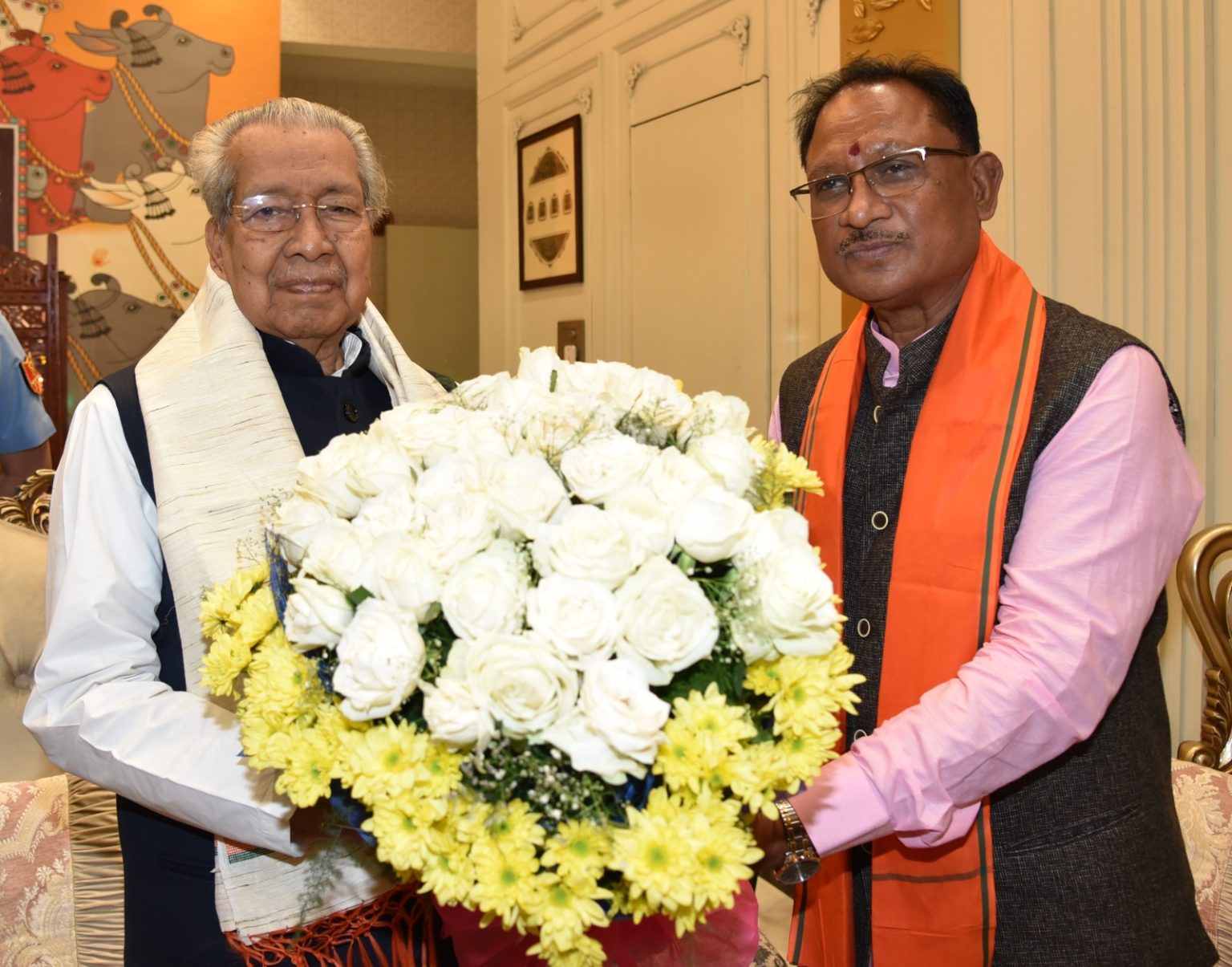 राज्यपाल हरिचंदन से नामित मुख्यमंत्री साय ने की सौजन्य मुलाकात...इन विषयो पर हुई चर्चा