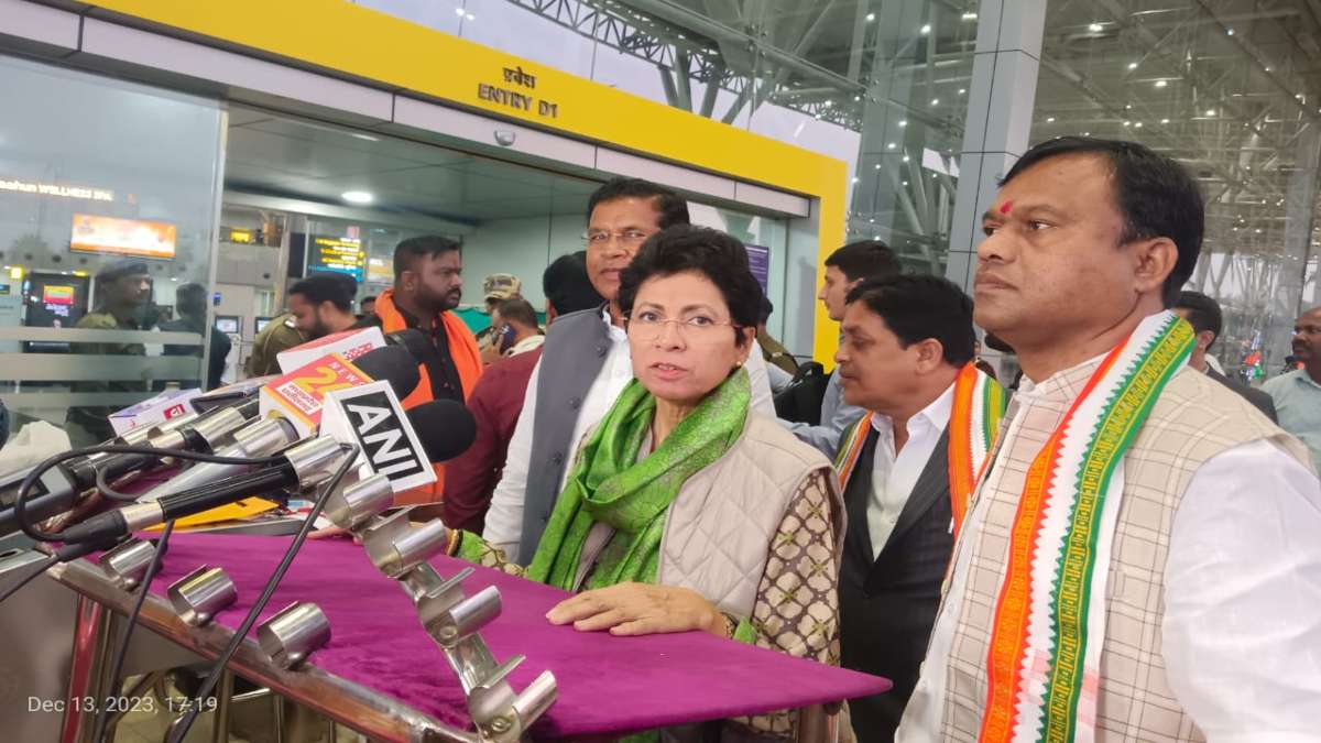 कांग्रेस विधायक दल की बैठक खत्म...राष्ट्रीय अध्यक्ष तय करेंगे नेता प्रतिपक्ष