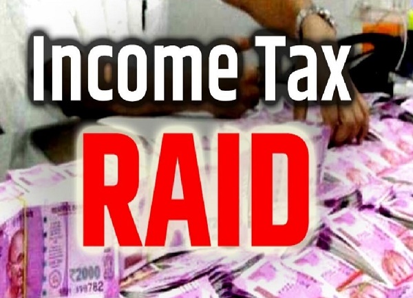 आइटी छापेमारी में अनाज-कोल्ड स्टोरेज कारोबारियों, ब्रोकर के ठिकानों से पांच करोड़ जब्त