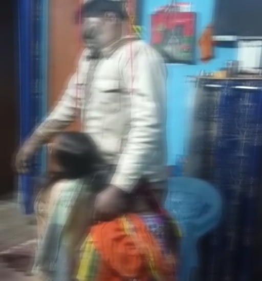 रायपुर एक ही परिवार के 3 लोगो ने लगा ली फाँसी,लटकते मिला पती,पत्नी और बेटी का शव