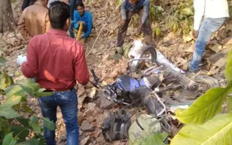 मेला घूमने निकले तीन दोस्त देर रात तक नहीं लौटे, सुबह मिली ऐसी खबर की गांव मेें छा गया मातम