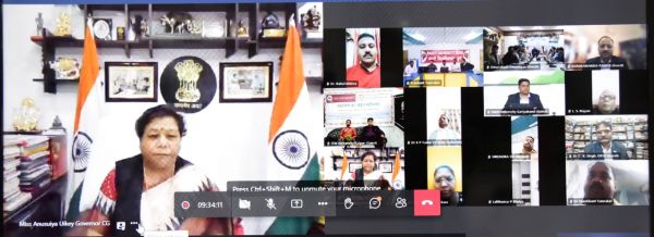 छत्तीसगढ़ निजी विश्वविद्यालय विनियामक आयोग के अंतर्राष्ट्रीय वेबिनार को राज्यपाल ने किया संबोधित