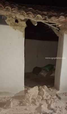 कोरिया: हाथियों की आमद से ग्रामीणों में दहशत, दो घरों को तोड़ा एक महिला को किया घायल, वन अमला मौके पर मौजूद...