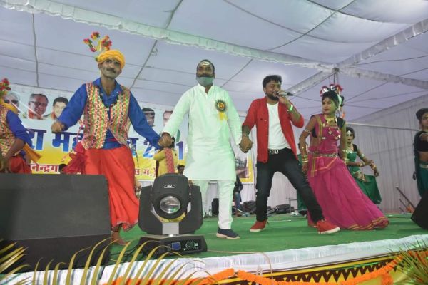 कोरिया : अमृतधारा महोत्सव : विधानसभा अध्यक्ष डॉ चरणदास महंत होंगे मुख्य अतिथि... &rsquo;पारम्परिक खेल, छत्तीसगढ़ी व्यंजन प्रतियोगिता, लोक एवं स्थानीय कलाकारों की होगी प्रस्तुति&rsquo;.. 