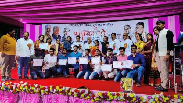 दुर्ग फ्लॉवर शो में शोशल मीडिया इंफ्लूएशर को किया गया सम्मानित 