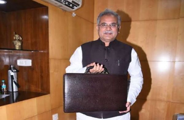 रायपुर : छत्तीसगढ़ विधानसभा में वित्तीय वर्ष 2021-22 के लिए 492.43 करोड़ रूपए का तृतीय अनुपूरक बजट पारित.. 